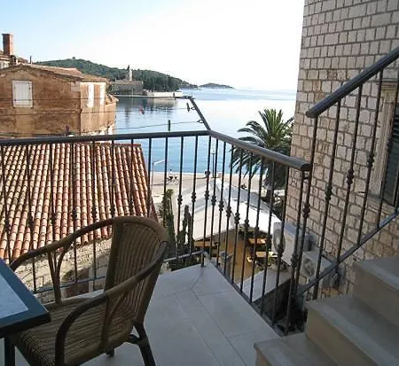 Couette-café Dionis 3*