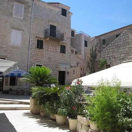 Bed & Breakfast Dionis 3*