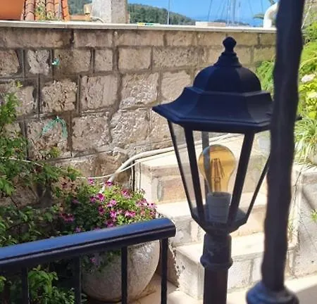 Dionis Bed & Breakfast